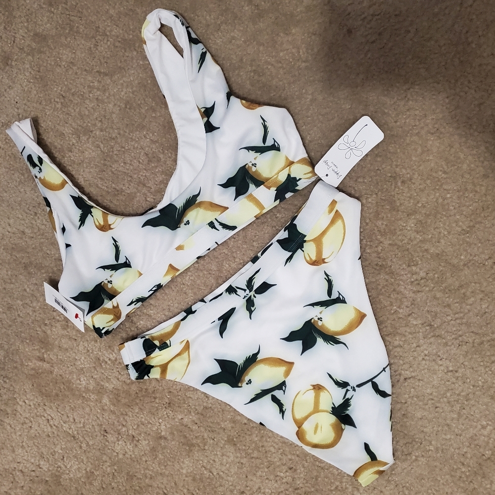 Dippin Daisy | Lemon Highwaist Bikini - Picture 5 of 10
